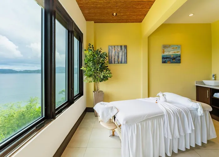 360 Splendor 201-ocean View Condo-breakfast Included! *